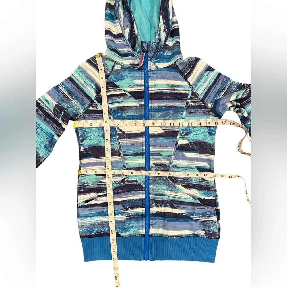 IVIVVA BY LULULEMON GIRLS FULL ZIP UP HOODIE JACKET BLUE PRINT Size 12